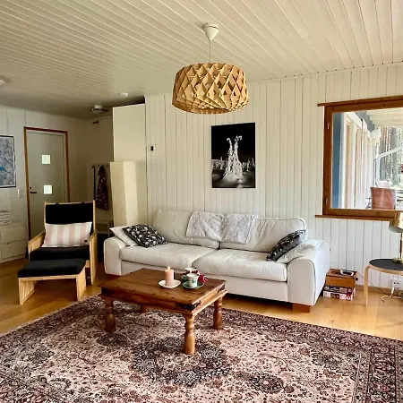 Lumossa Aurora Lakeside House *