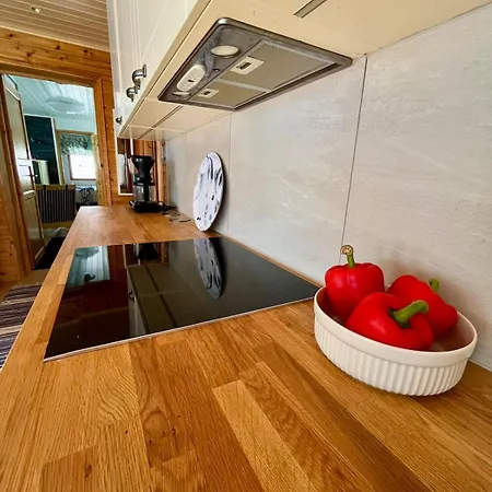 Lumossa Aurora Lakeside House *