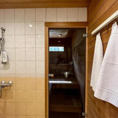 Alpstuga Lumossa Aurora Lakeside House Rovaniemi