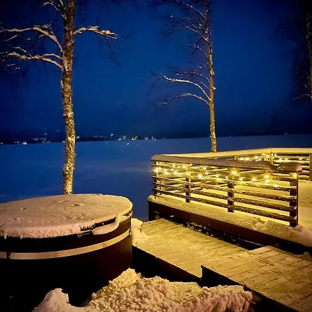 Lumossa Aurora Lakeside House *