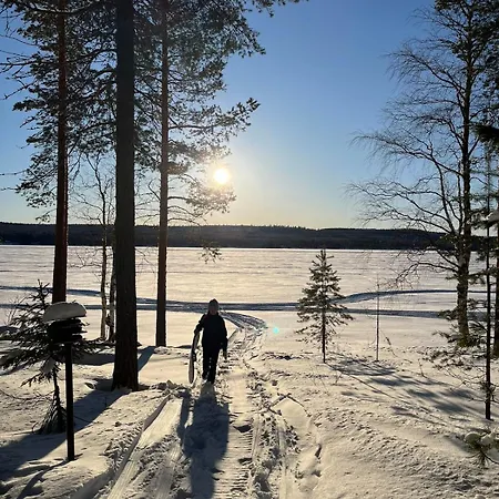 Lumossa Aurora Lakeside House *