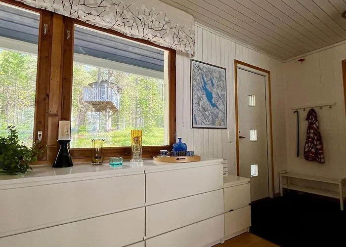 Lumossa Aurora Lakeside House בקתה רובניימי