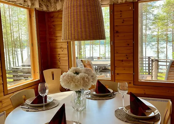 Lumossa Aurora Lakeside House * רובניימי